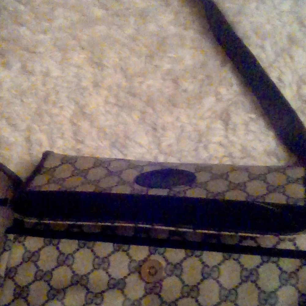 Vintage navy original Gucci Handbag / shoulder /crossbody